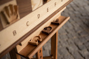 Elegante set di scacchi dimostrativo in legno con cornice