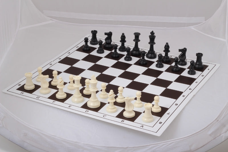 zestaw-szachowy-junior-plus-10-x-szachownice-skladane-z-figurami-szachowymi-1-x-szachownica-demonstracyjna-juniorplus.jpg